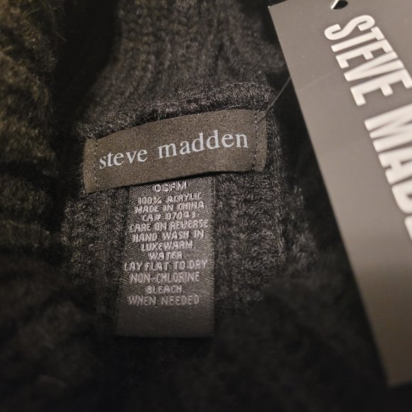 STEVE MADDEN COWL / TURLE NECK SWEATER - Picture 2 of 3